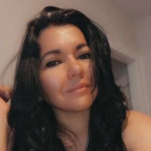 Meet your Posher, Fatima